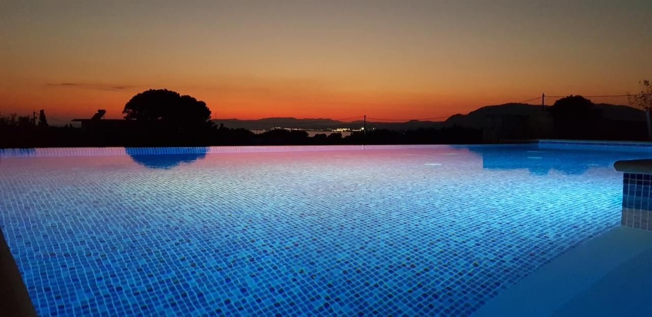 Villa Sealine Pefki エクステリア 写真